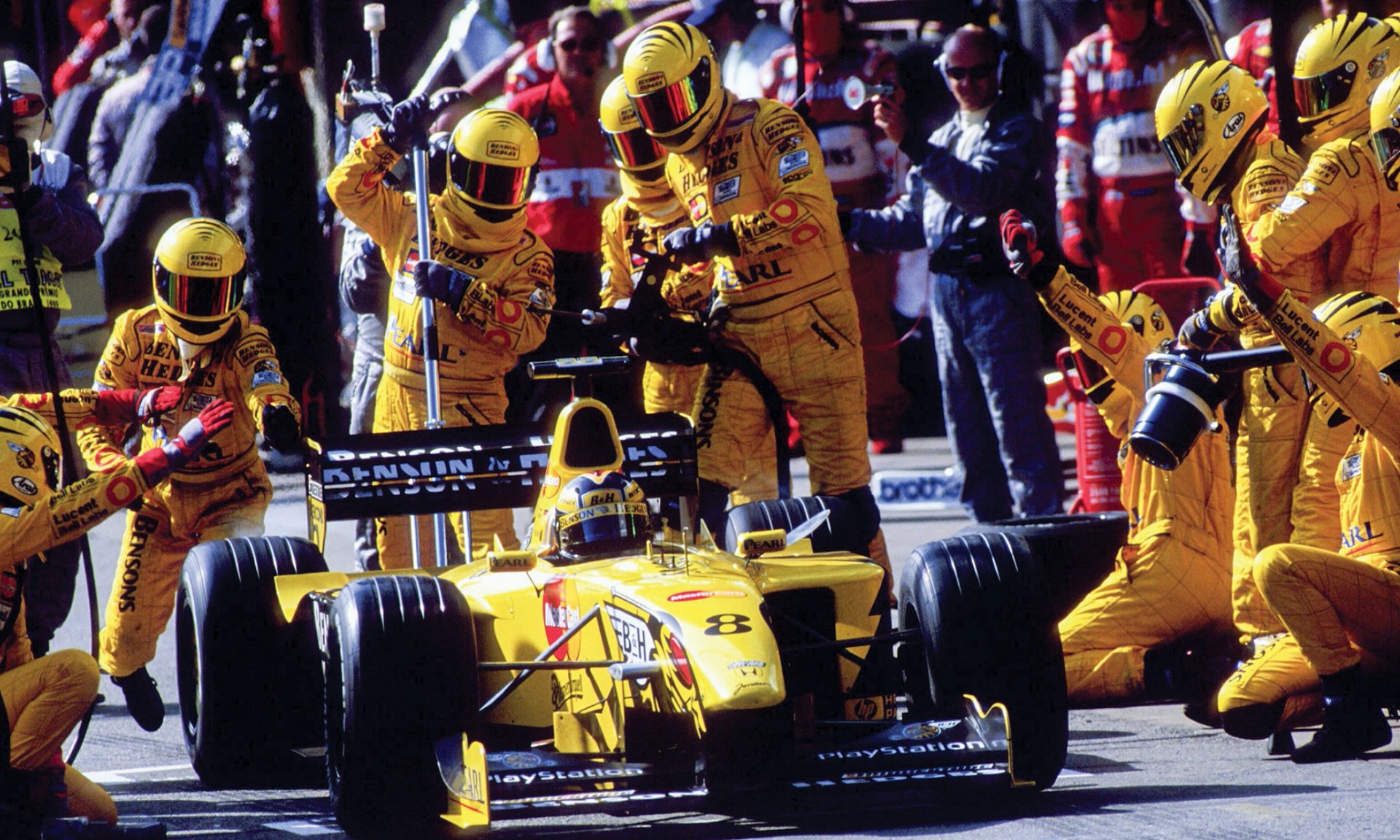 F1 precision engineering